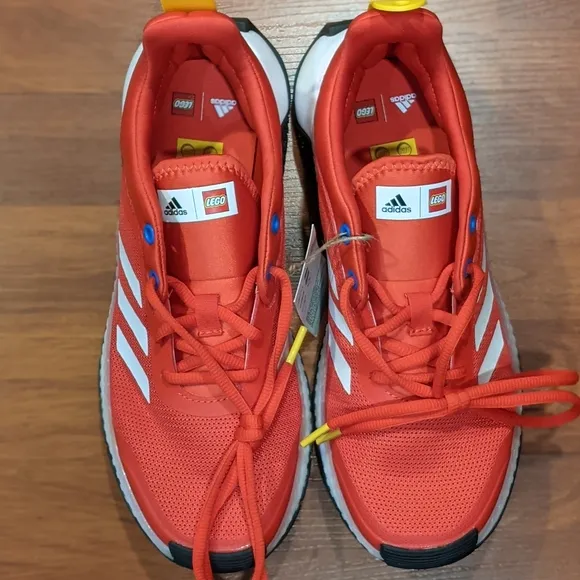Adidas Sport Big Kid x LEGO 'Red' (size us 3.5y &amp; 6y)