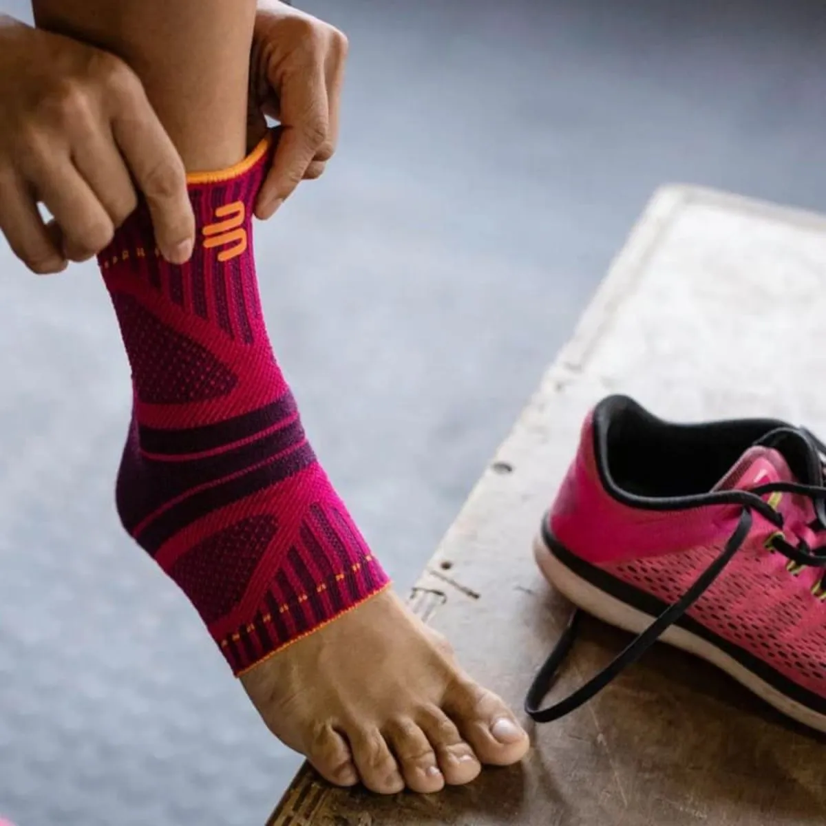 Bauerfeind Sports Compression Ankle Support