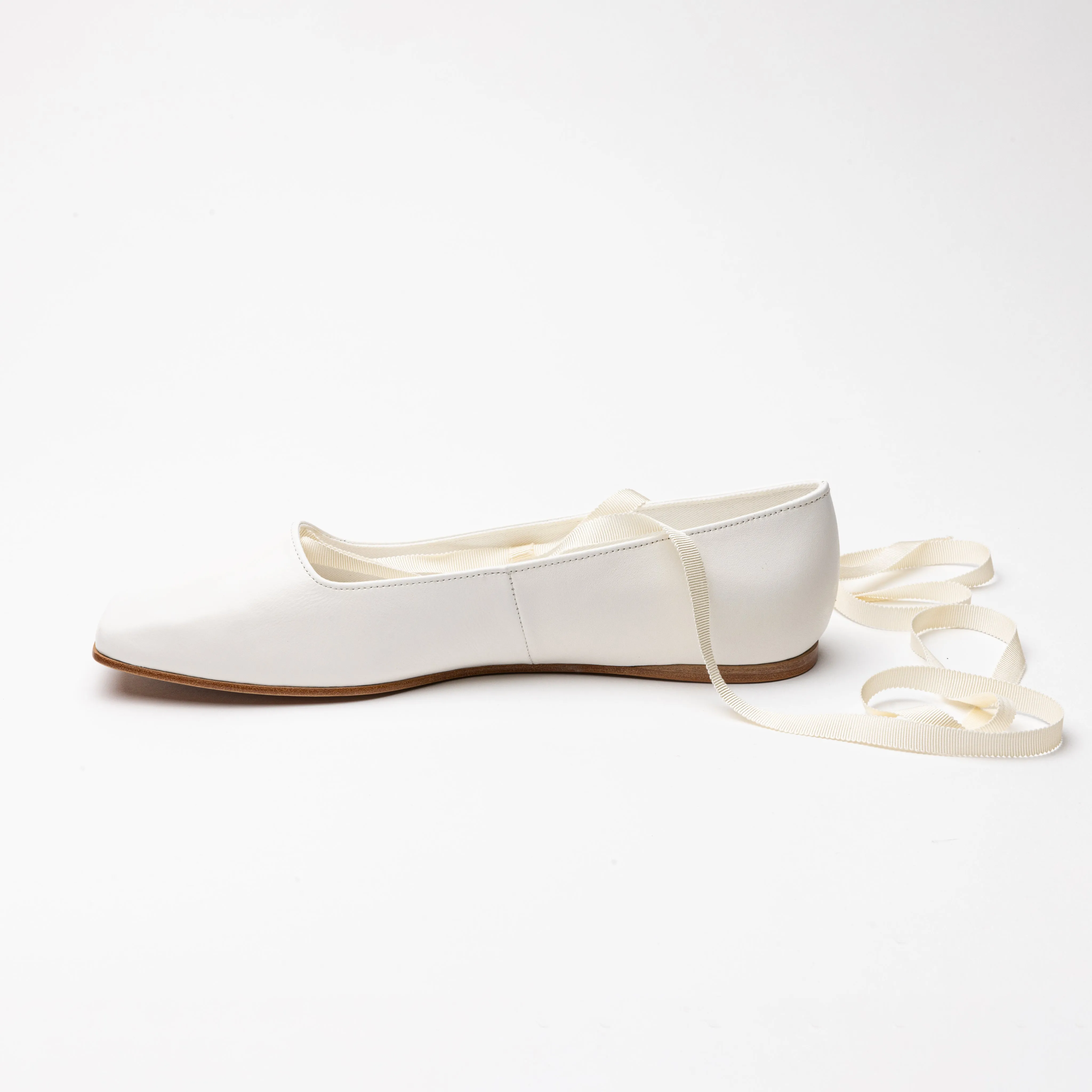 Bronte Slippers Wide (Soft Ivory)