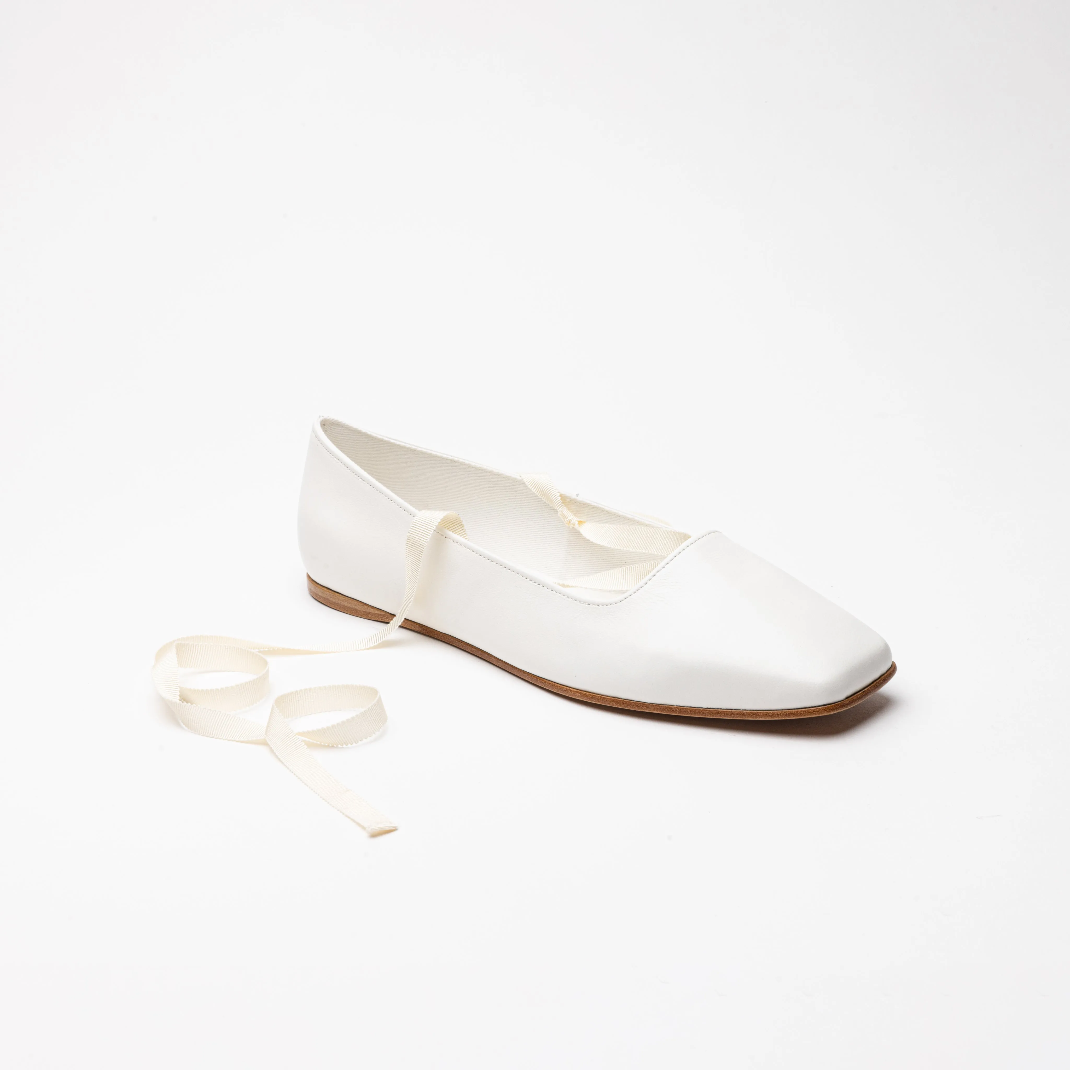 Bronte Slippers Wide (Soft Ivory)