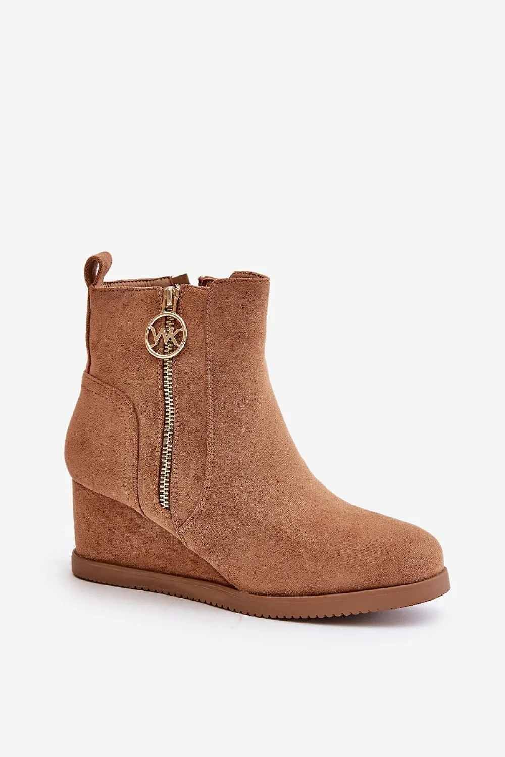 Buskin boots