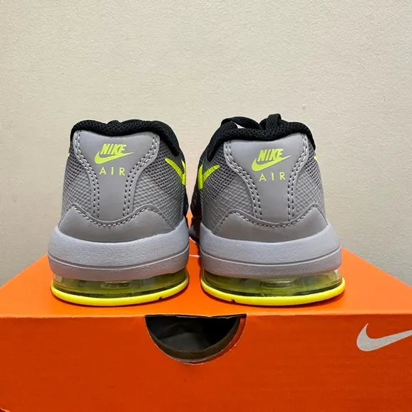 NIB Little Kid Nike Air Max Invigor  Trainers Green Volt Grey  749573 002