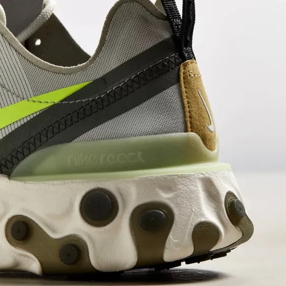 Nike React Element 55 Size 8 EUC
