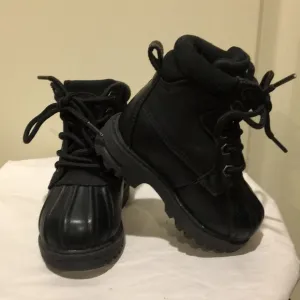 NWOT! Lugz Kids lace up construction boots memory foam insole slip resistant 5