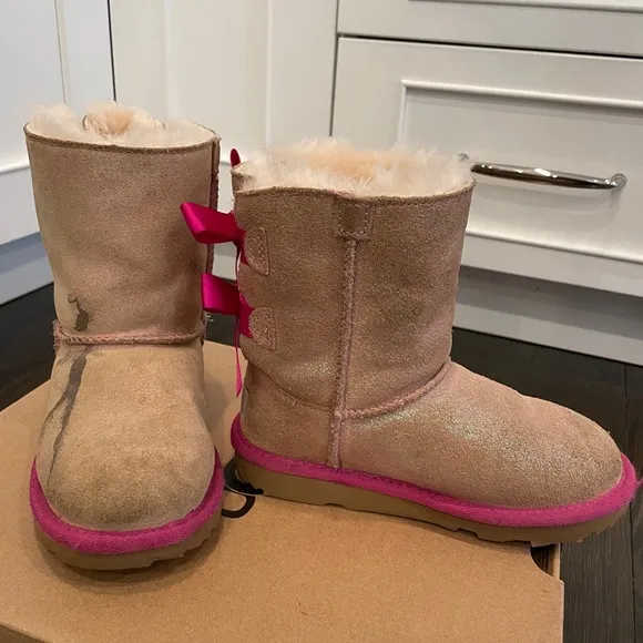 UGG Bailey Bow II Shimmer