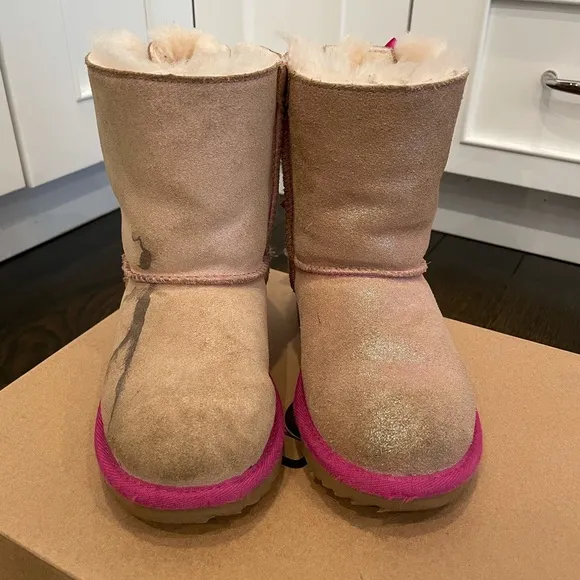UGG Bailey Bow II Shimmer