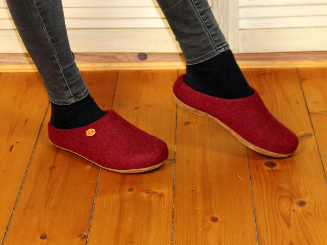 WoolFit® handmade Felt Slippers | Classic, dark red